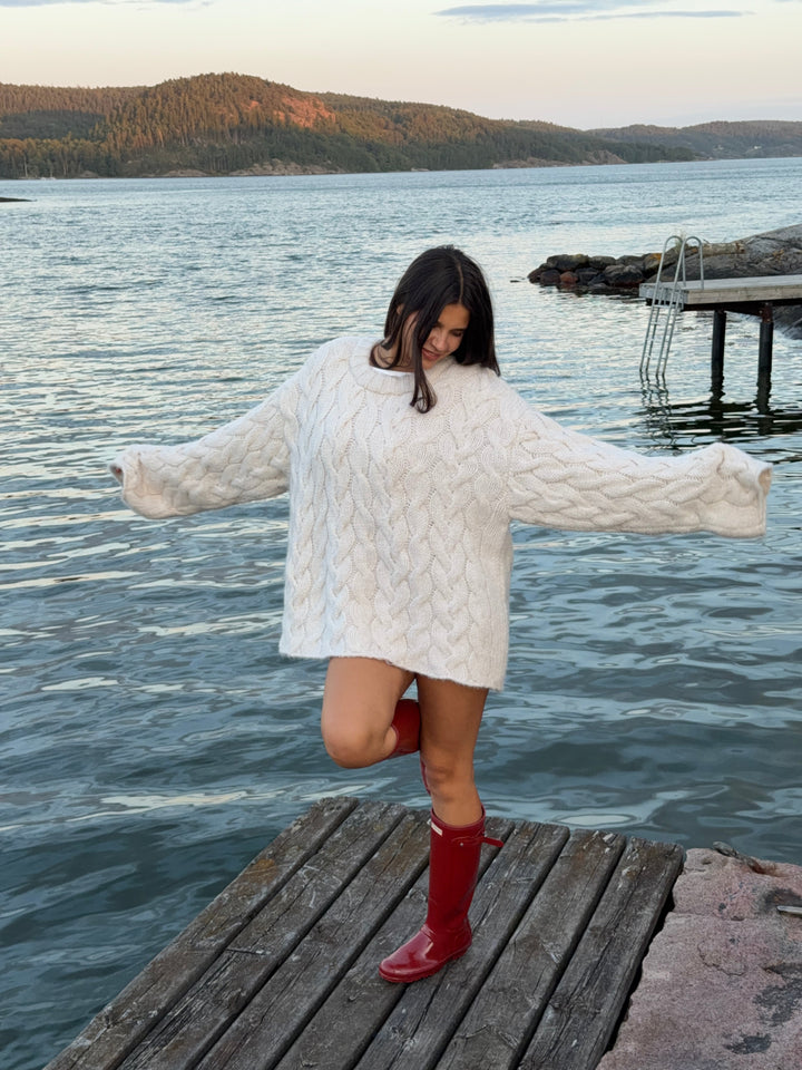 Hanna Damen Zopfstrickpullover mit Puffärmeln und Oversize-Schnitt
