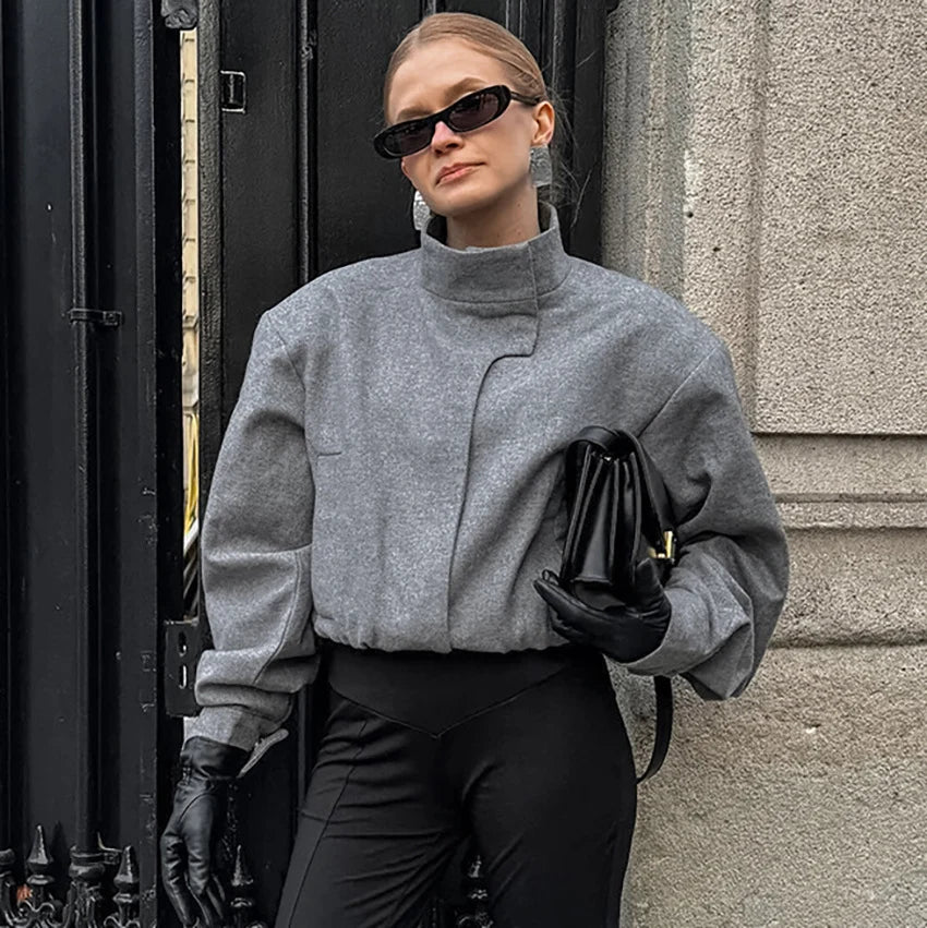 Insa | Damen leichte kurze Jacke mit Stehkragen für kühle Tage