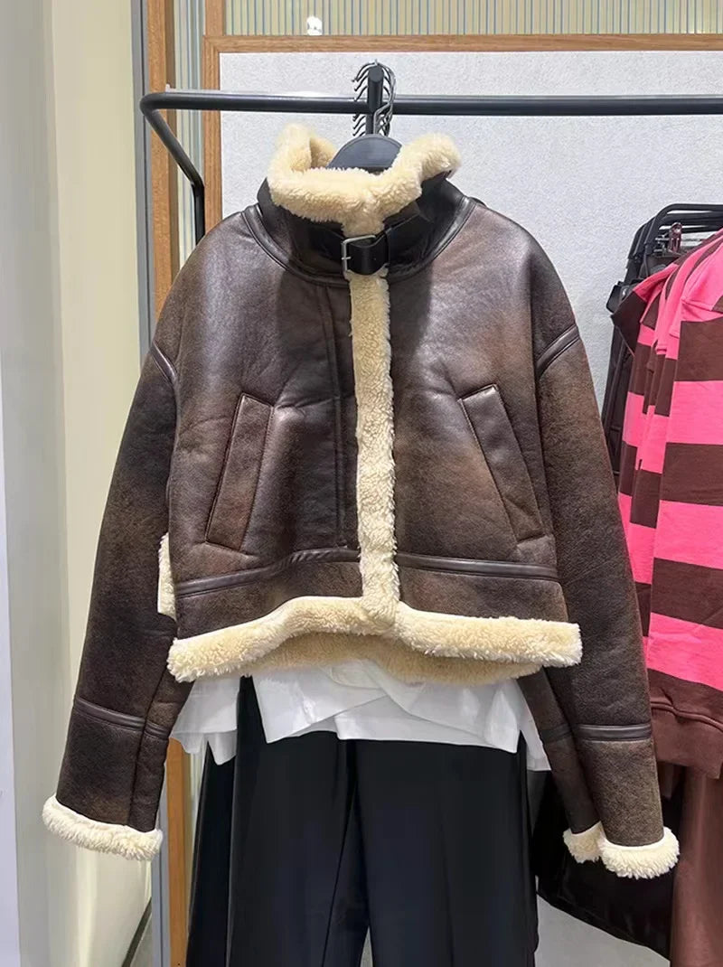 Isabell Damen Fliegerjacke aus Kunstleder mit Frontschnalle und großem Kragen
