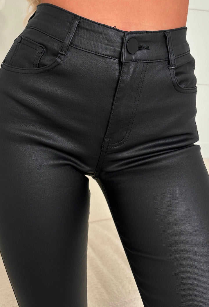 Kaja Damen Skinny-Hose in Glanzoptik mit schmal geschnittenem Bein