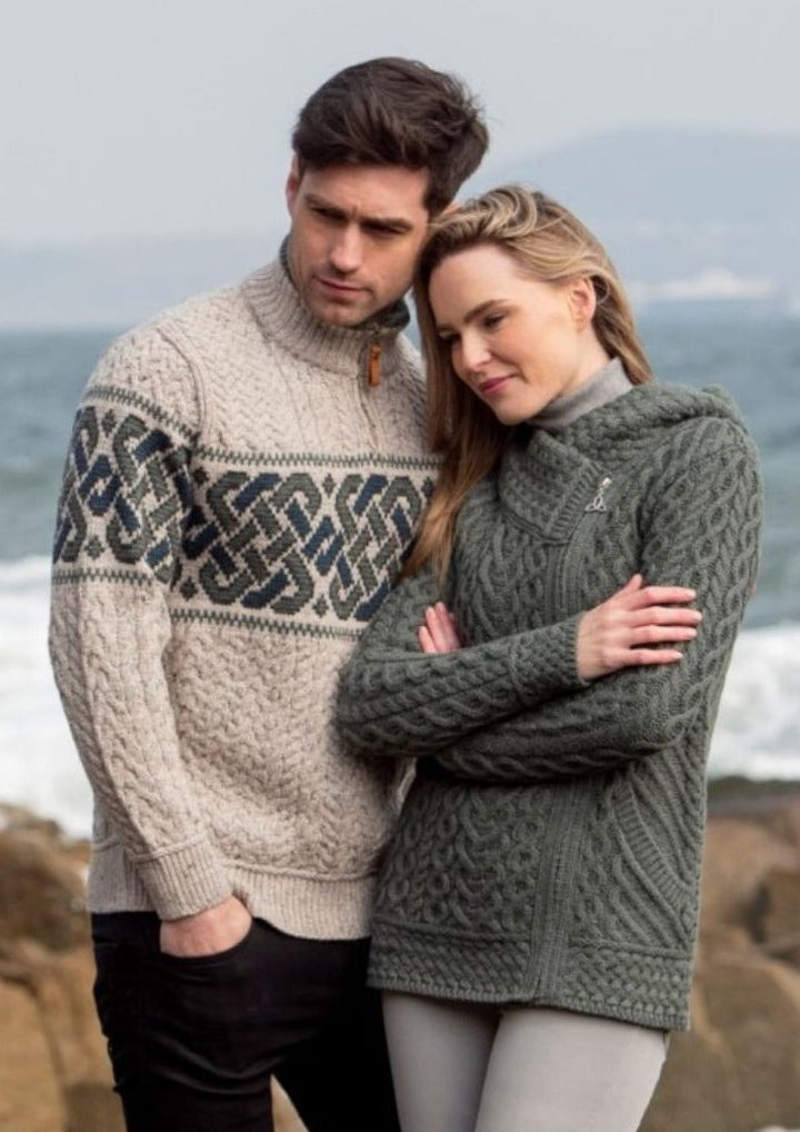 Konrad Herren Troyer mit Jacquard-Bordüre