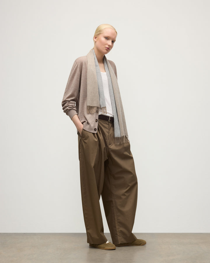Herren Schal mit Farbblock und Quasten – Graubeige
