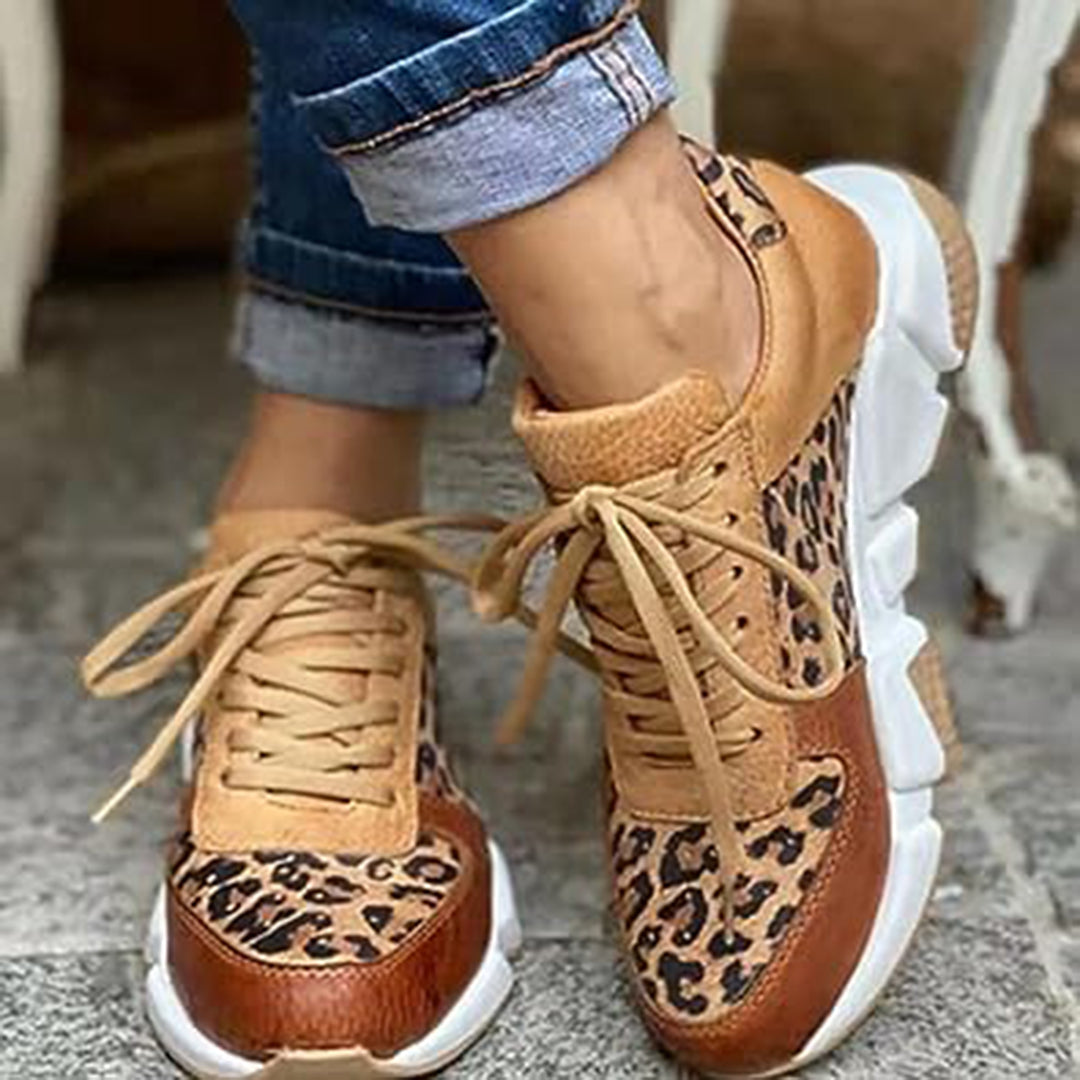Laufschuhe Damen mit Animal-Print und Schnürung