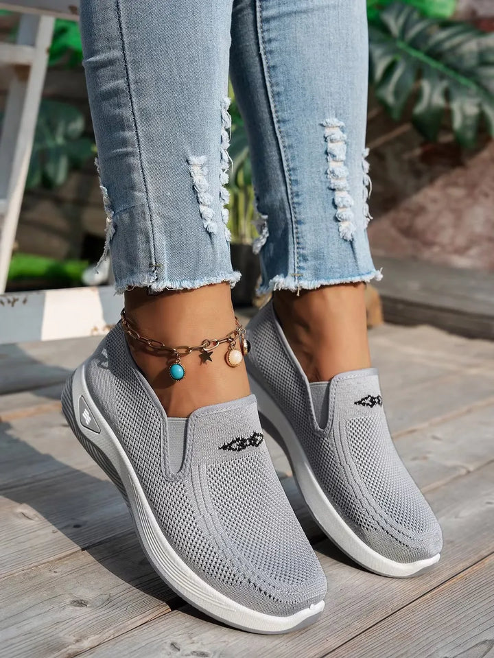 Laufschuhe Damen mit Slip-On-Einstieg und Geschlossener Spitze