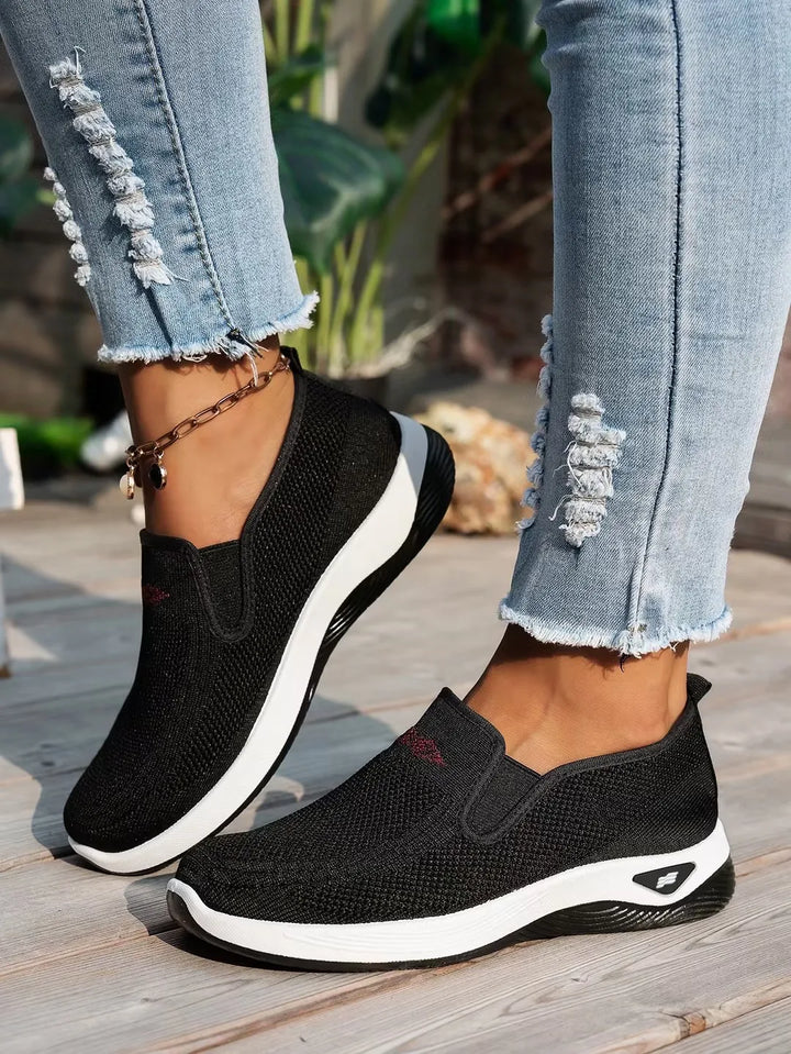 Laufschuhe Damen mit Slip-On-Einstieg und Geschlossener Spitze