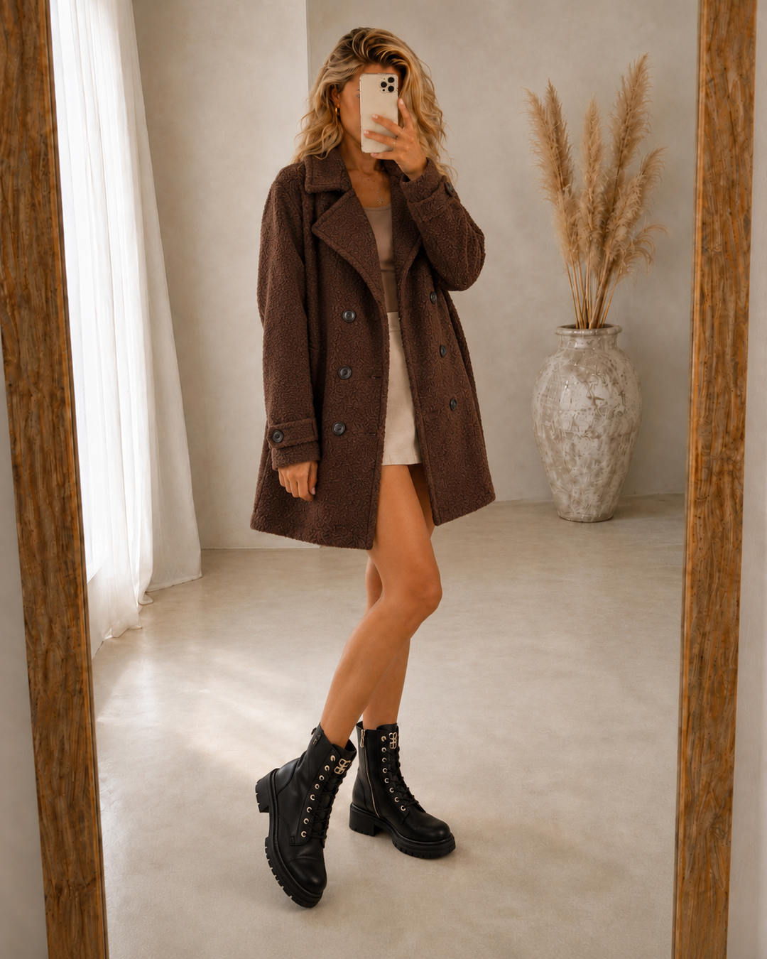 Lena Damen Gefütterte Jacke mit Drei-Knopf-Verschluss – Braun