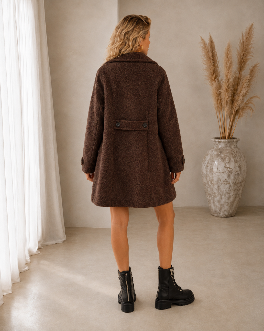 Lena Damen Gefütterte Jacke mit Drei-Knopf-Verschluss – Braun