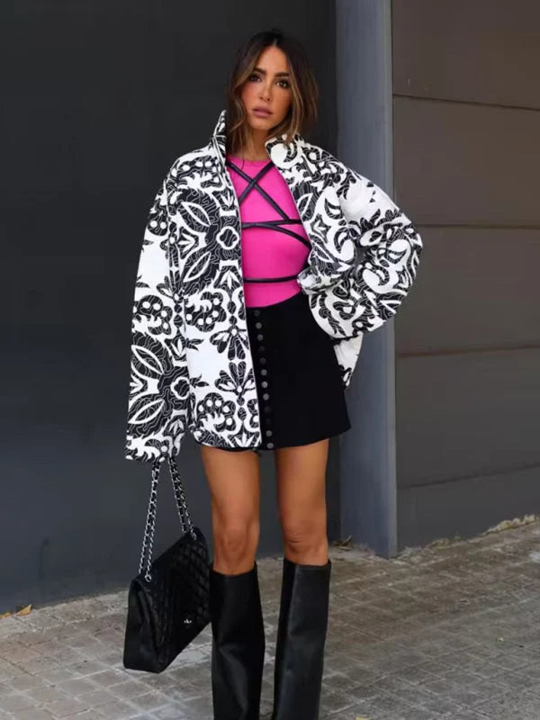 Lena | Damen Oversize-Steppjacke mit Stehkragen und Blumenmuster