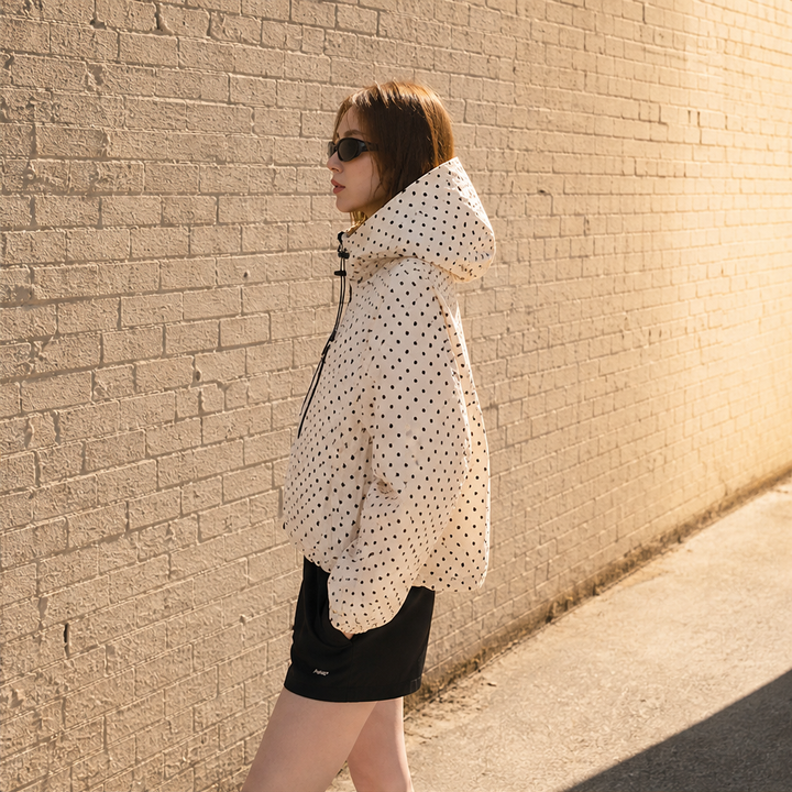 Liska Damen Kurze Oversize-Jacke mit weiter Kapuze und Ballonsaum