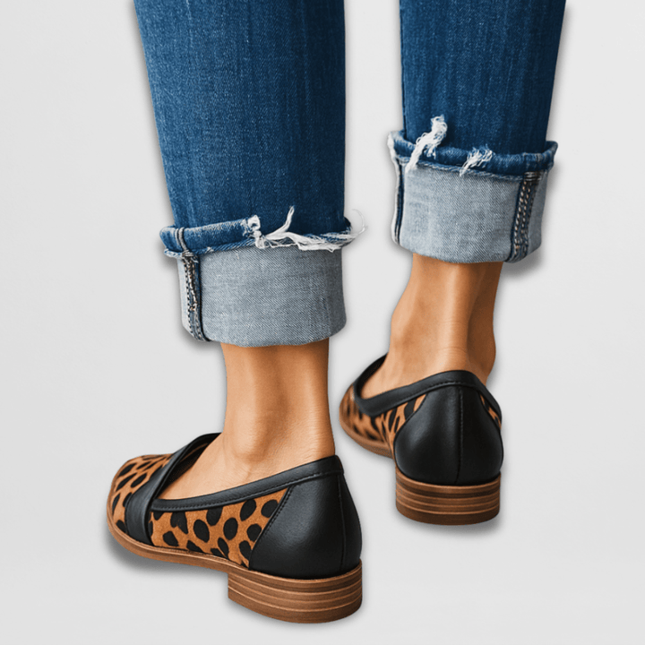 Loafer Damen mit Spitzer Zehenpartie Penny-Riemen und Flacher Sohle