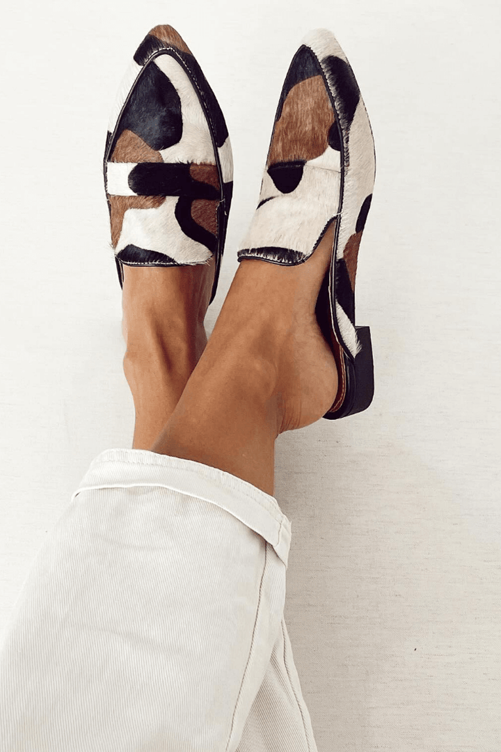 Loafer Damen mit Tiermuster und Goldfarbener Zierspange