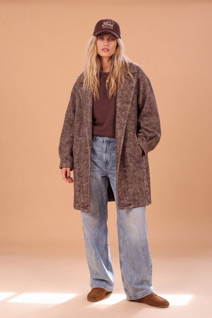 Lotte Oversize-Mantel – Fischgrätmuster mit Kontrastfutter und Taschen