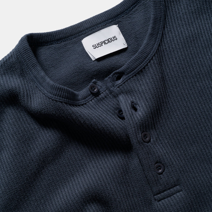 Lukas Herren Oversized Henley Langarmshirt mit Waffelstruktur – Nachtblau