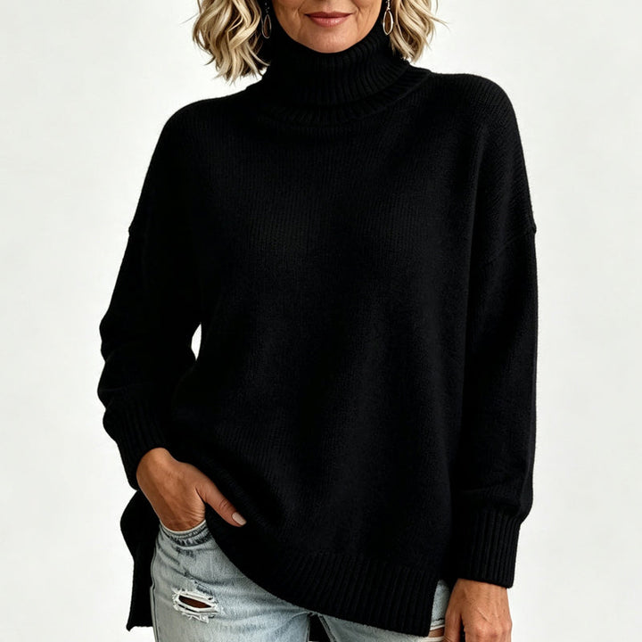 Maren Rollkragenpullover – Gerippter Strick mit Seitenschlitzen und lockerem Schnitt