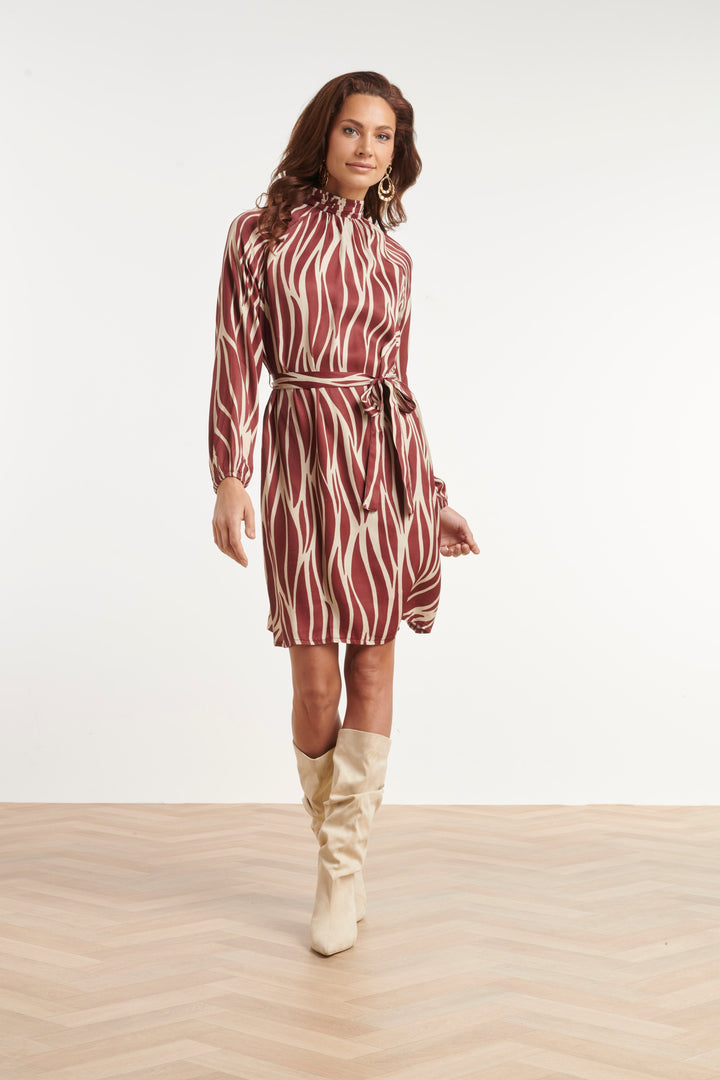 Damen Kleid mit Blätterprint, Stehkragen und Taillengürtel