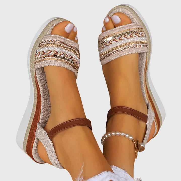 Sandalen Damen mit Breitem Riemen und Sommerlichem Schnitt