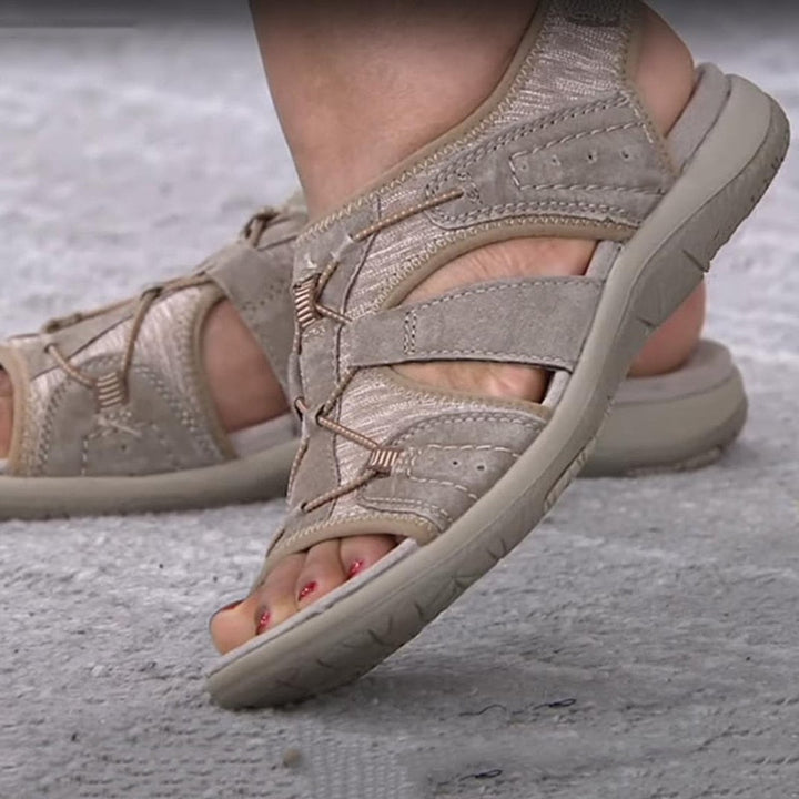 Sandalen Damen mit breiten Kreuzriemen Klettverschluss und offener Zehenpartie