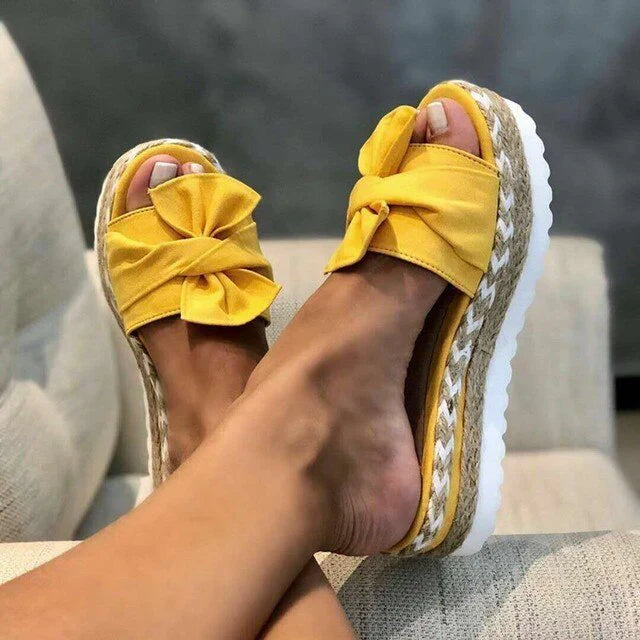 Sandalen Damen Slip-On mit Schleife und geflochtenem Plateau