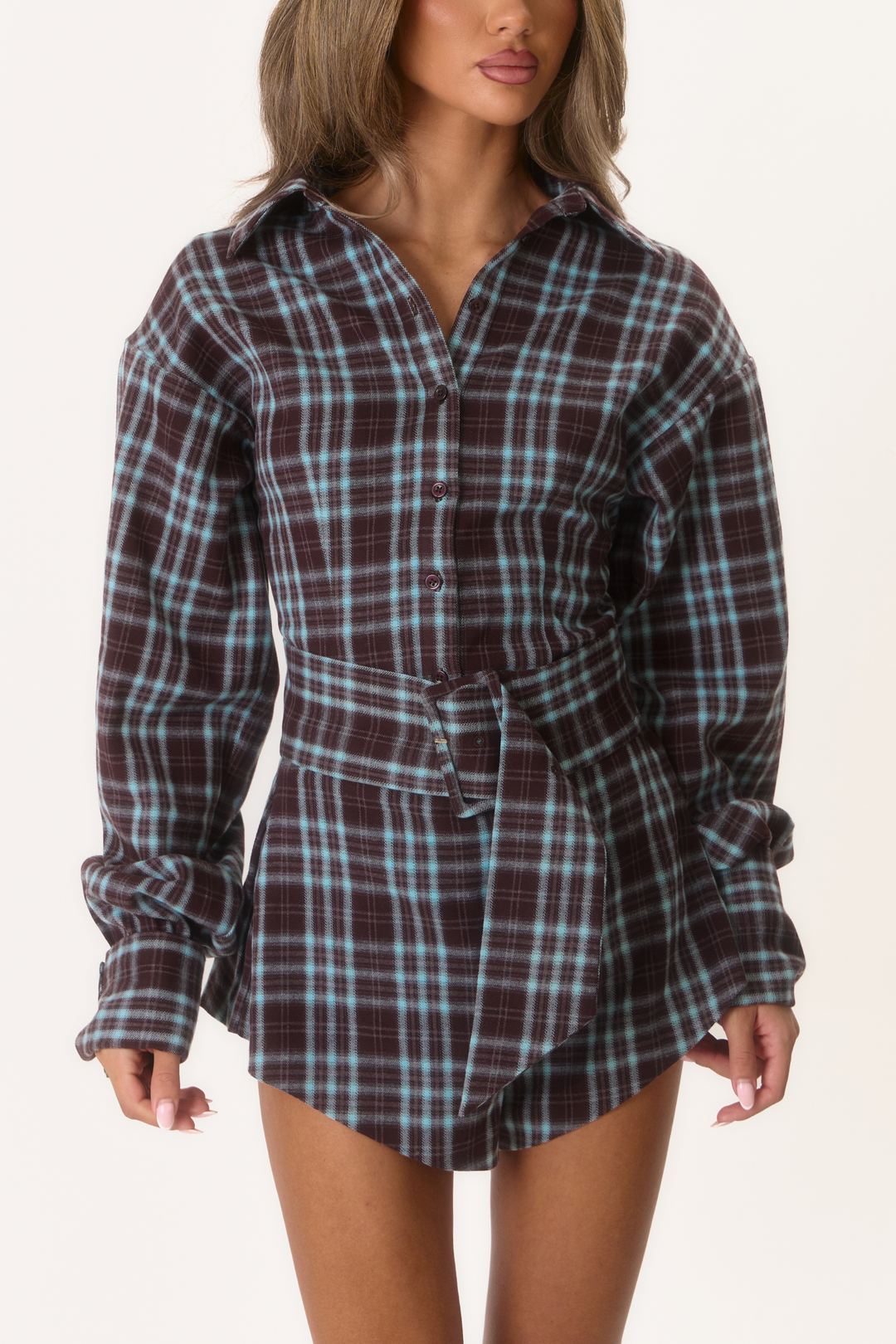 Smilla Damen Karobluse mit Schulterpolstern und taillierter Passform
