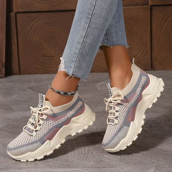 Sneaker Damen mit Netzobermaterial und Zweifarbigem Blockpanel und Plateausohle