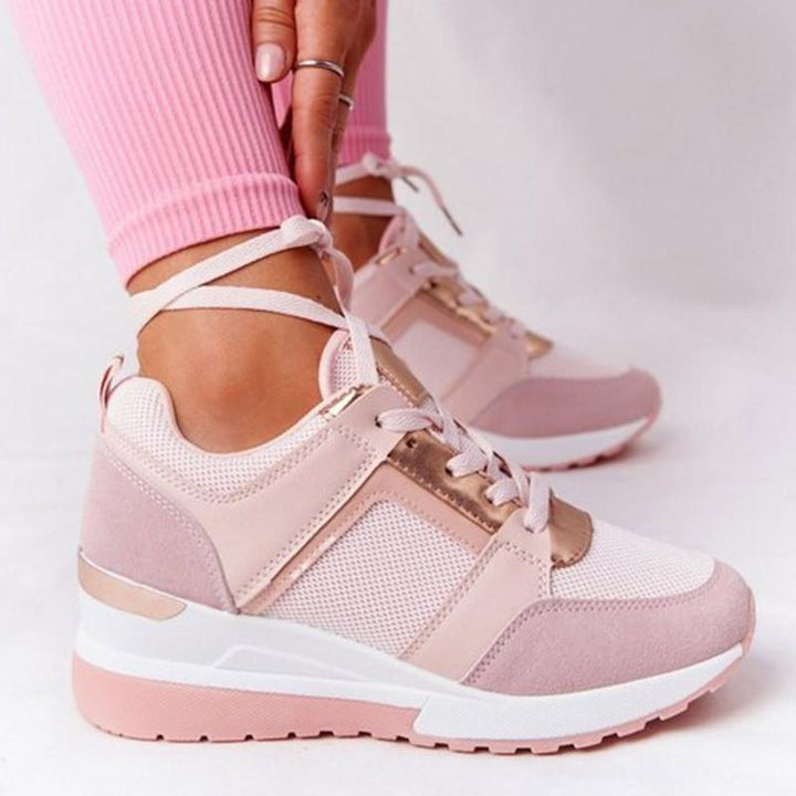 Sneaker Damen mit Schnürsenkel Perforierter Oberflächenstruktur und Keilabsatz