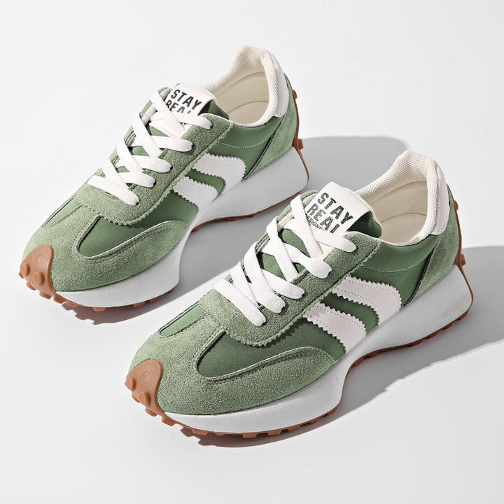 Sneaker Damen mit Streifenbesatz und dicker Sohle