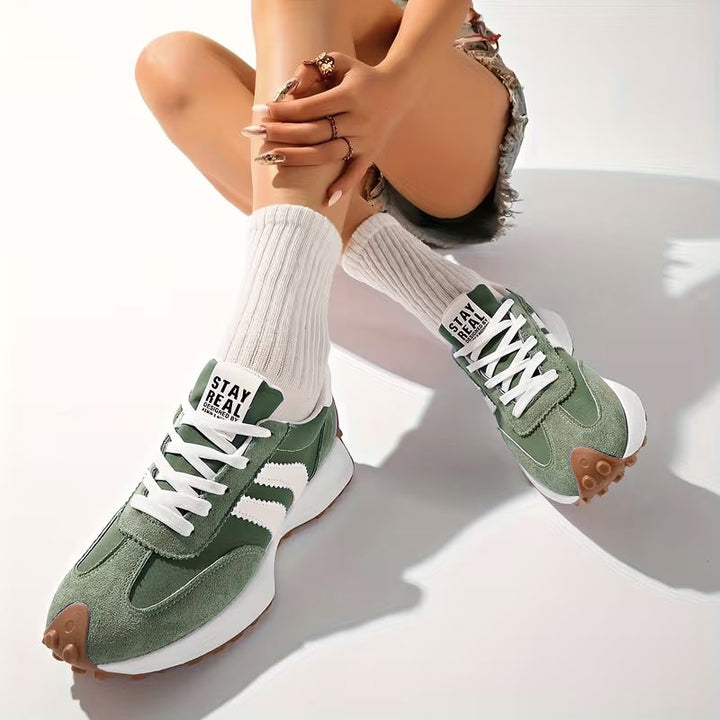 Sneaker Damen mit Streifenbesatz und dicker Sohle