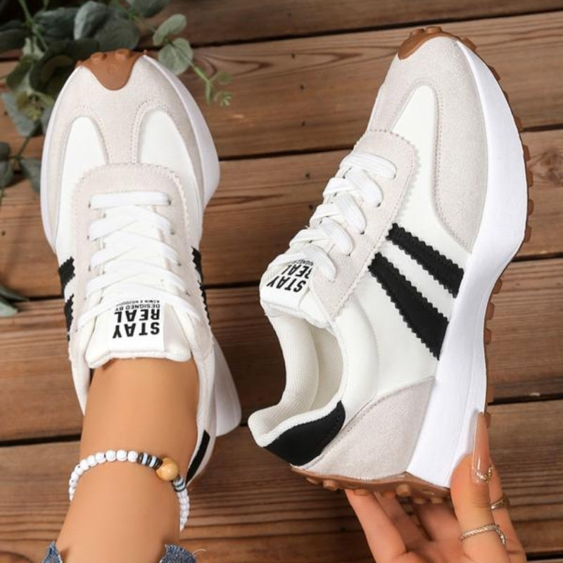 Sneaker Damen mit Streifenbesatz und dicker Sohle