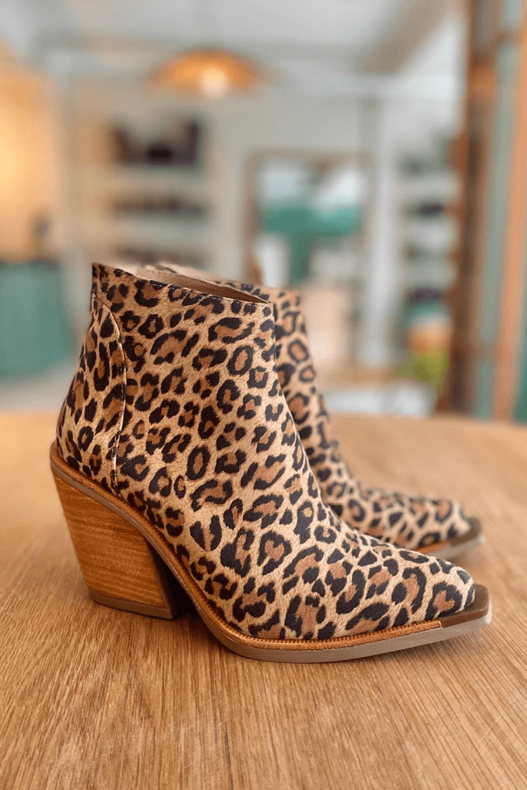 Stiefeletten Damen mit Animal-Print und Blockabsatz