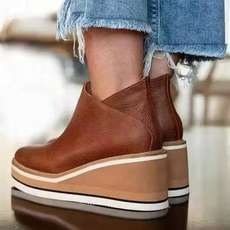 Stiefeletten Damen mit Keilabsatz und Rundem Schnitt