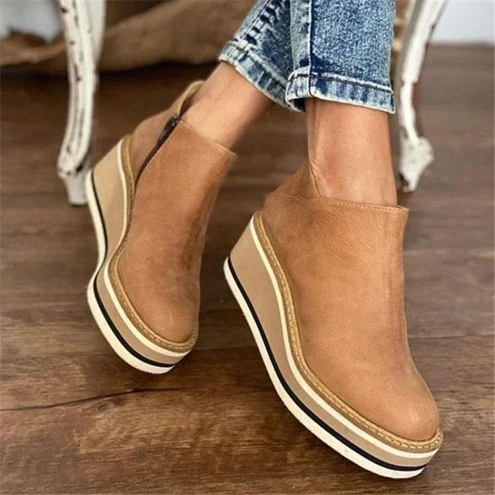 Stiefeletten Damen mit Keilabsatz und Rundem Schnitt