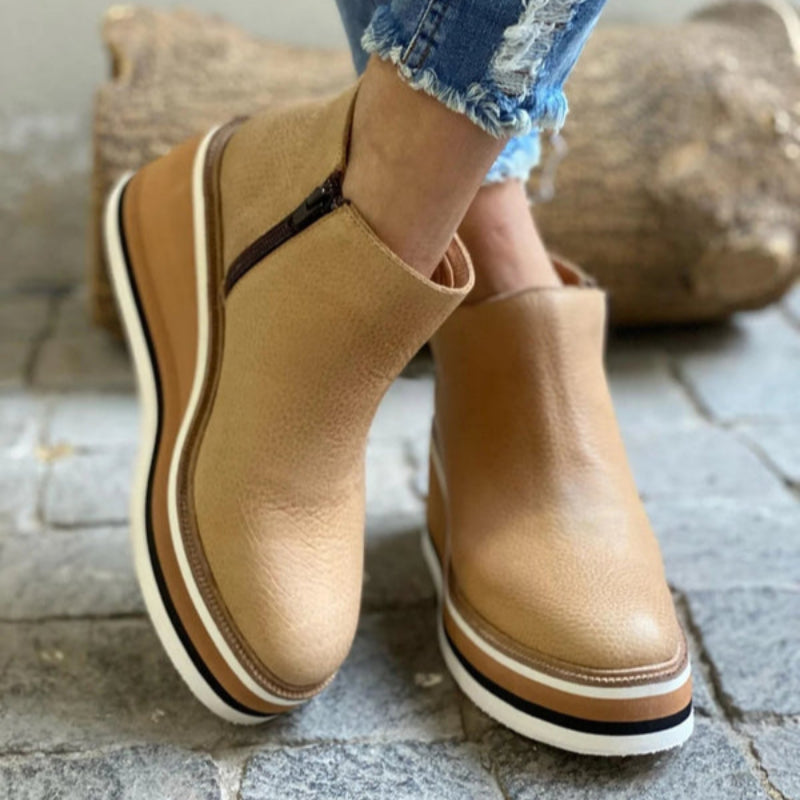 Stiefeletten Damen mit Keilabsatz und Rundem Schnitt