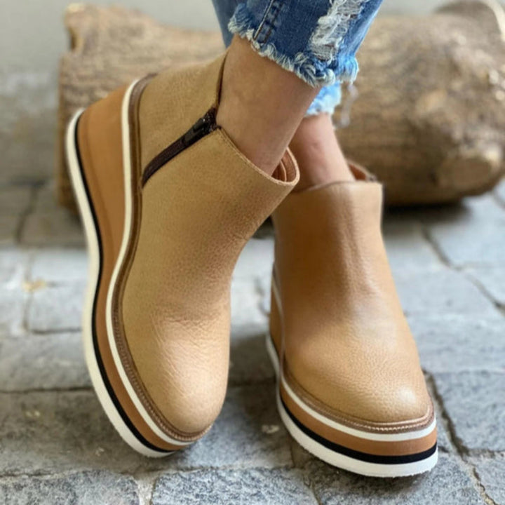 Stiefeletten Damen mit Keilabsatz und Rundem Schnitt