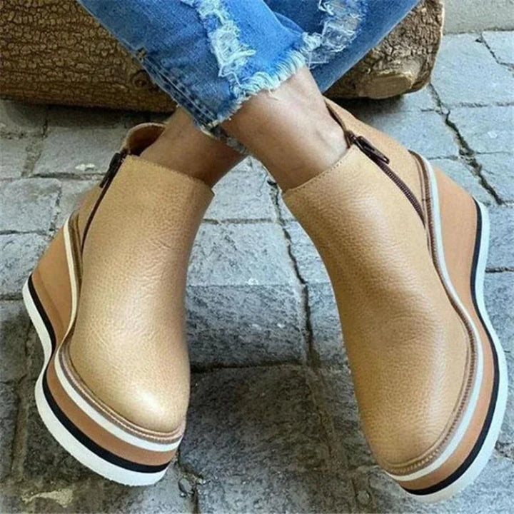 Stiefeletten Damen mit Keilabsatz und Rundem Schnitt