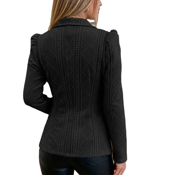 Svenja Taillierter Blazer – Strukturierte Details und Metallknöpfe