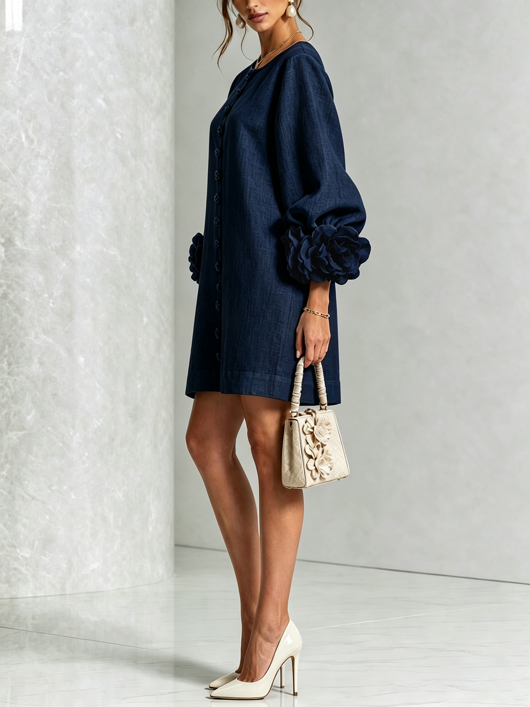 Theda Damen Minikleid mit Knopfleiste und Blütenmanschetten Marineblau