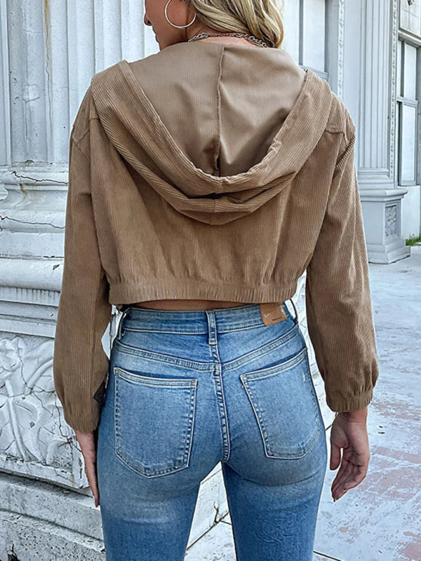 Thora | Damen Kurzjacke mit Kapuze, Reißverschluss und Klappentaschen