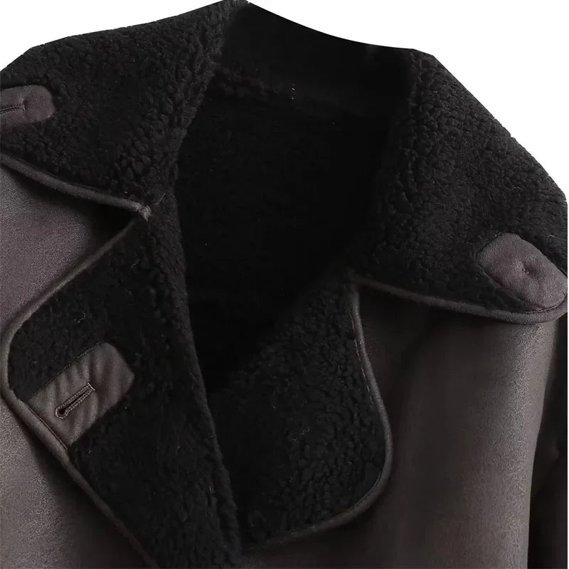 Tilda Damen Jacke in Cape-Optik aus Kunstleder mit breiten Revers