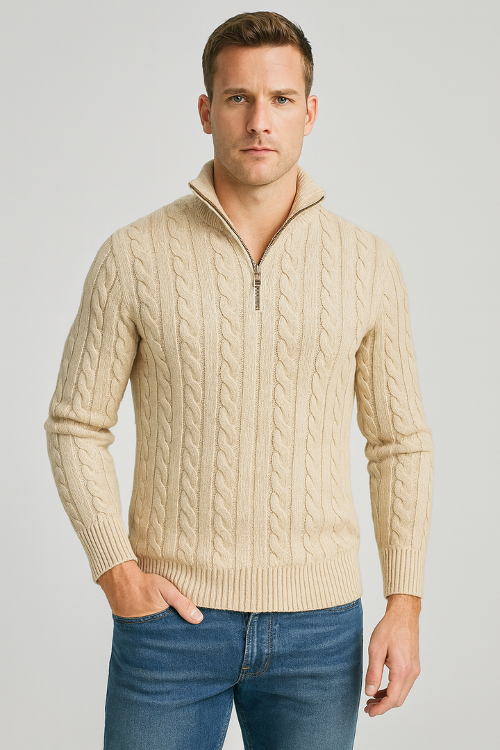 Herren Zopfstrick-Troyer mit hohem Stehkragen – Beige
