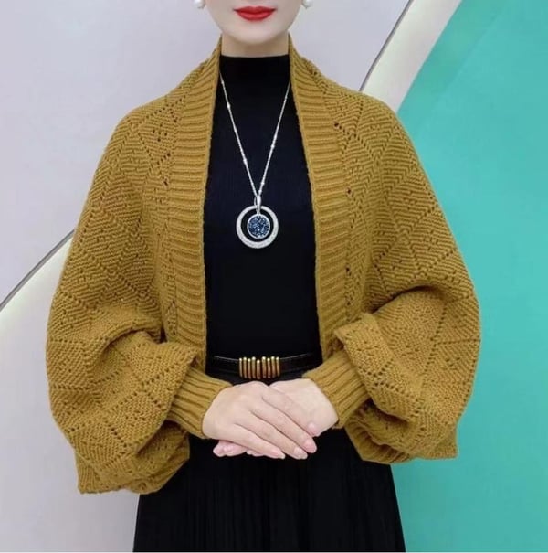 Wiebke Damen Wandelbare Strickjacke mit offener Front und Lochmuster in Gelb